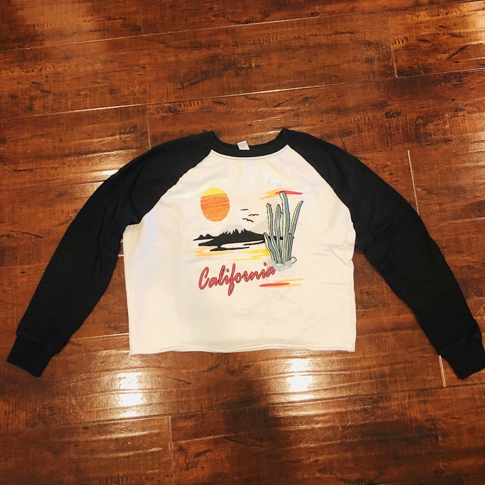 Pre-loved Forever 21 Embroidered Crewneck ✨